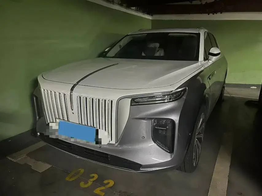 2022 HongQi E-HS9 BEV 120KWH