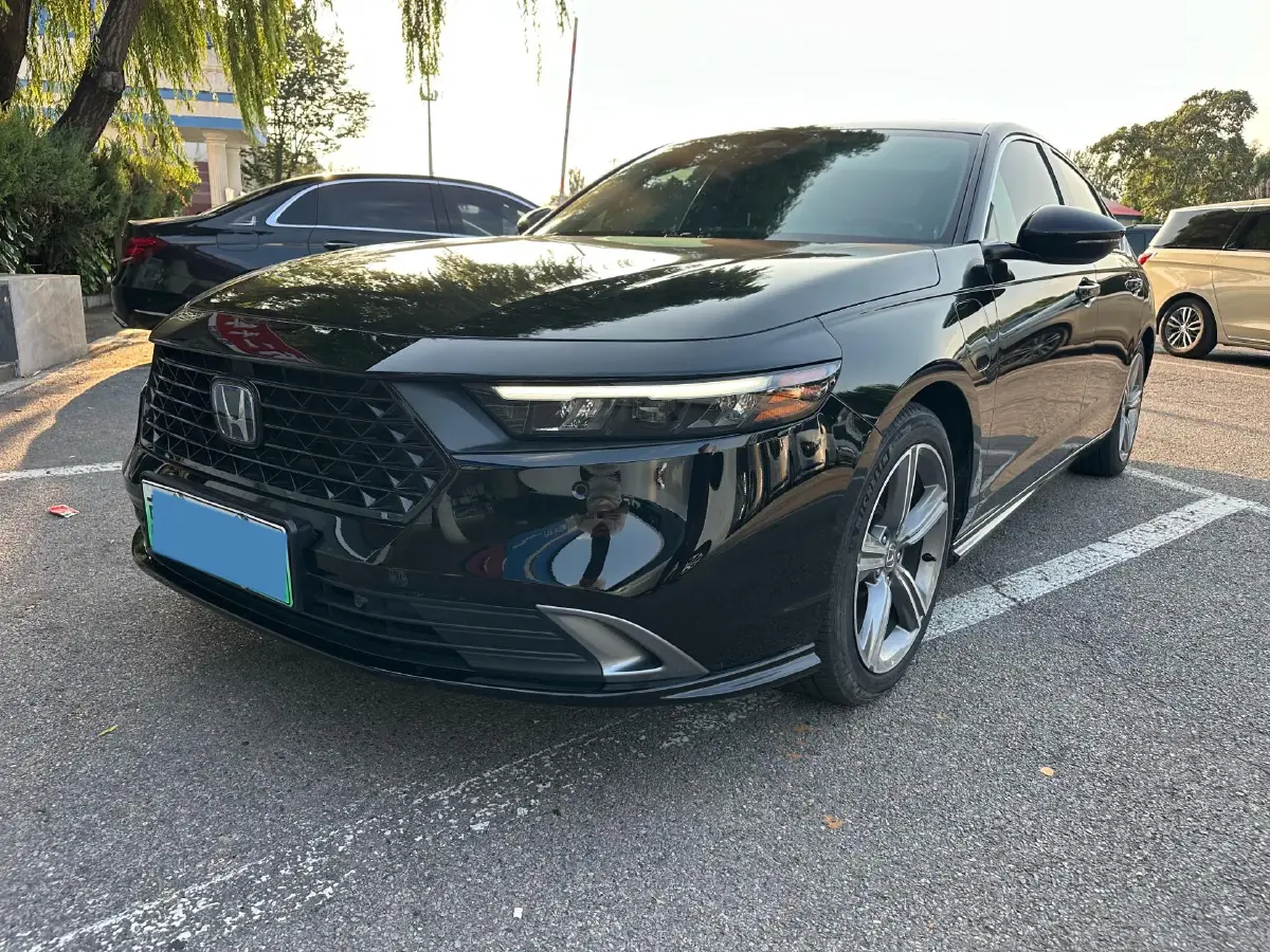 2023 Honda Accord 2.0L 148HP L4 E-CVT PHEV 17.7KWH