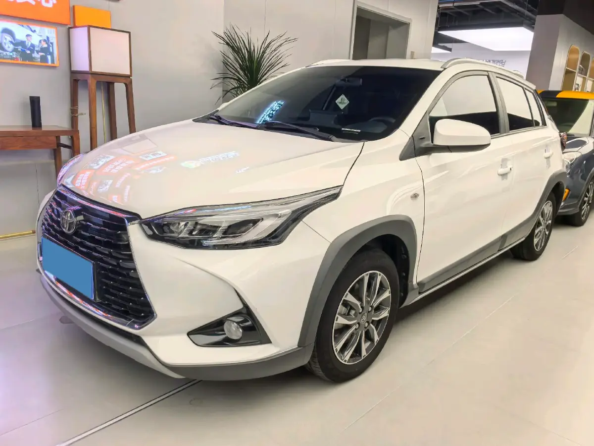 2022 Toyota Yaris L 1.5L 112HP L4 CVT