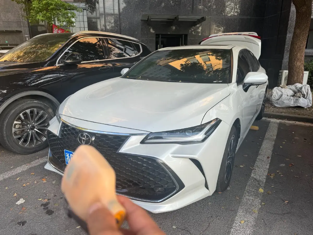 2023 Toyota Avalon 2.0L 177HP L4 CVT