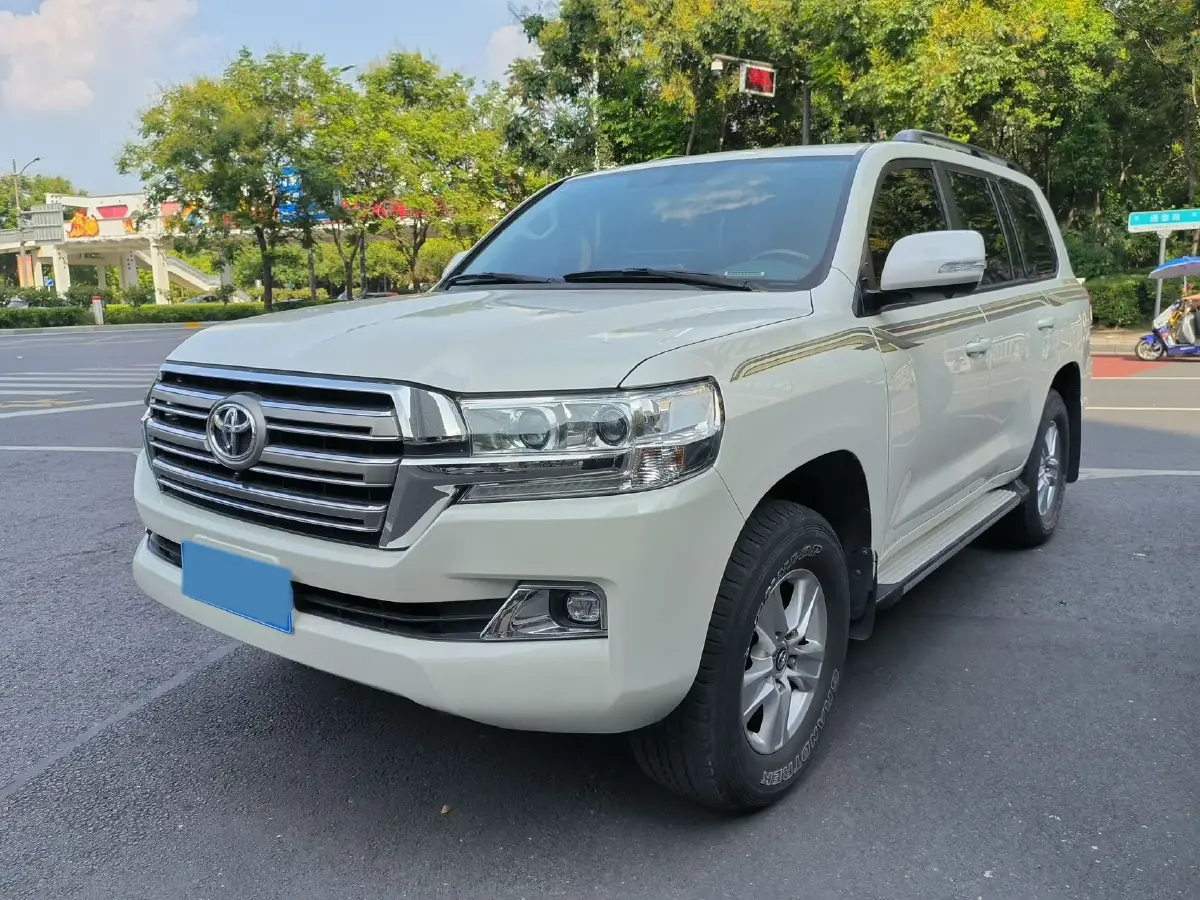 2015 Toyota Land Cruiser 4.6L 310HP V8 6AT