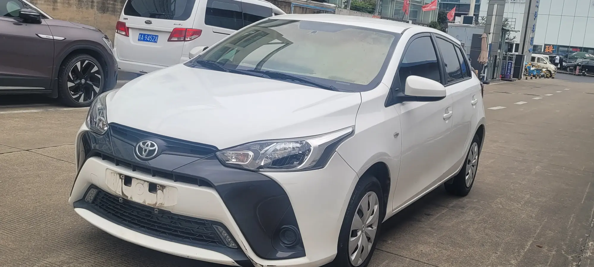 2017 Toyota Yaris L 1.5L 107HP L4 CVT