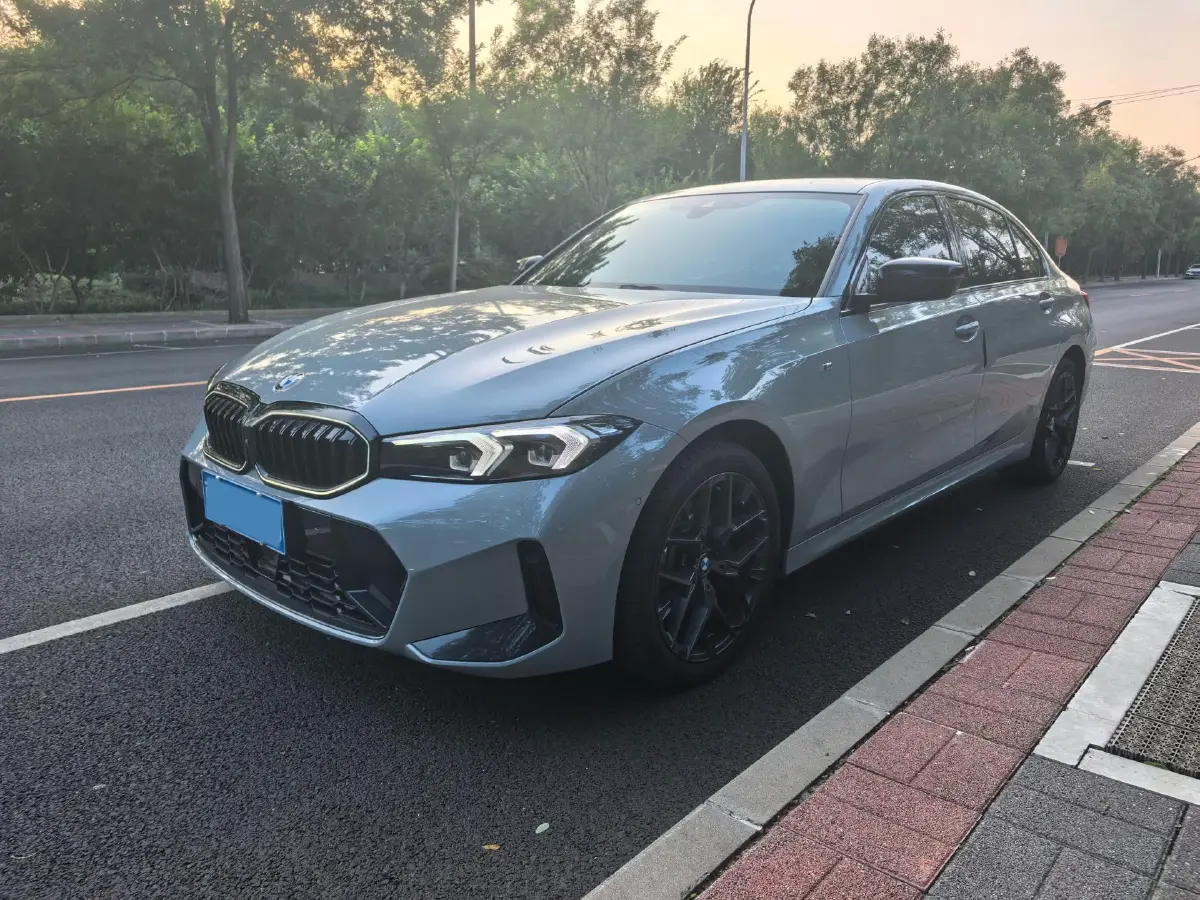 2025 BMW 3 Series 2.0T 245HP L4 8AT