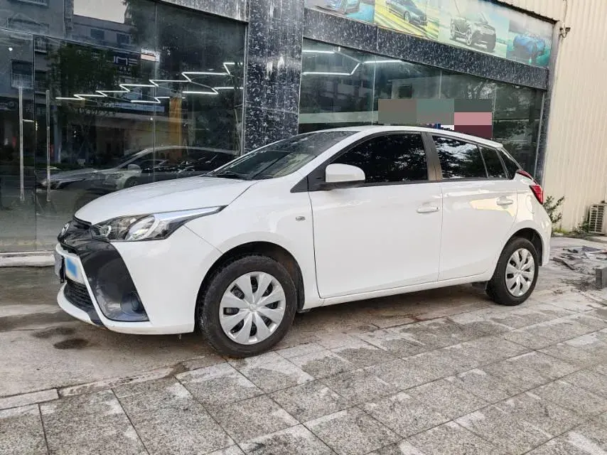 2021 Toyota Yaris L 1.5L 112HP L4 CVT