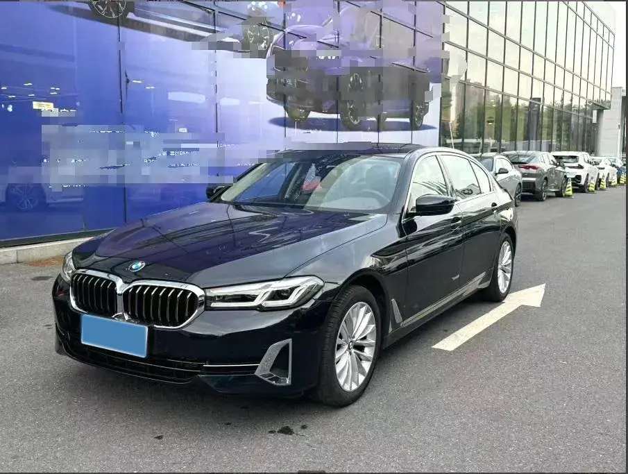 2022 BMW 5 Series 2.0T 184HP L4 8AT