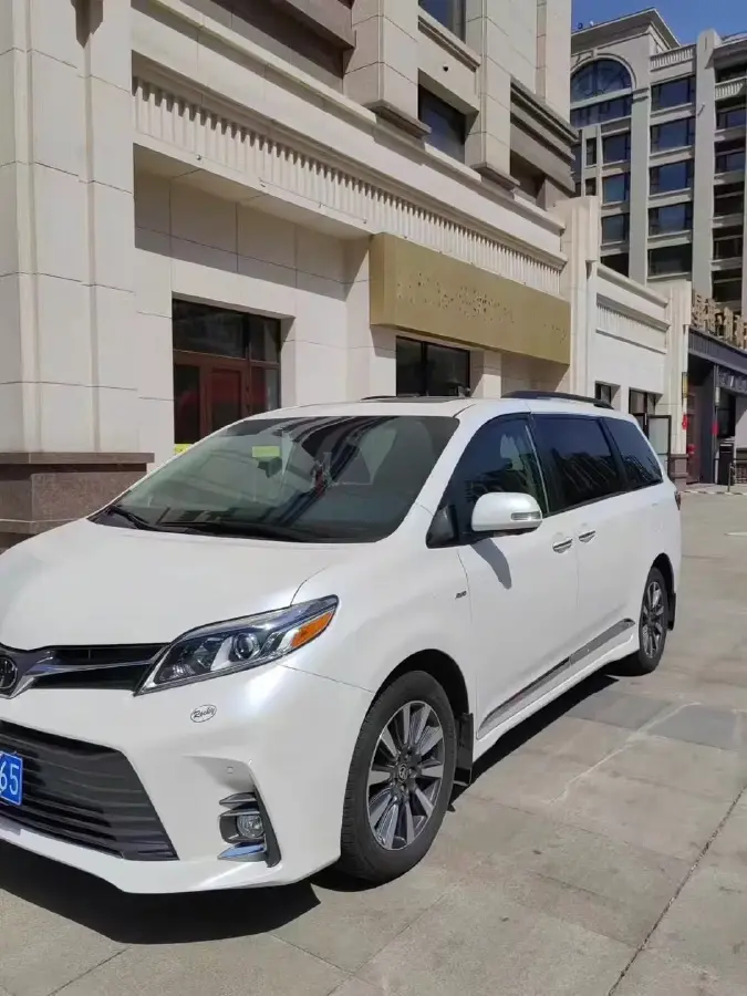 2019 Toyota Avalon 2.5L 178HP L4 E-CVT Hybrid