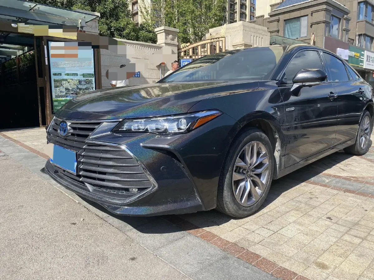 2019 Toyota Avalon 2.5L 178HP L4 E-CVT Hybrid