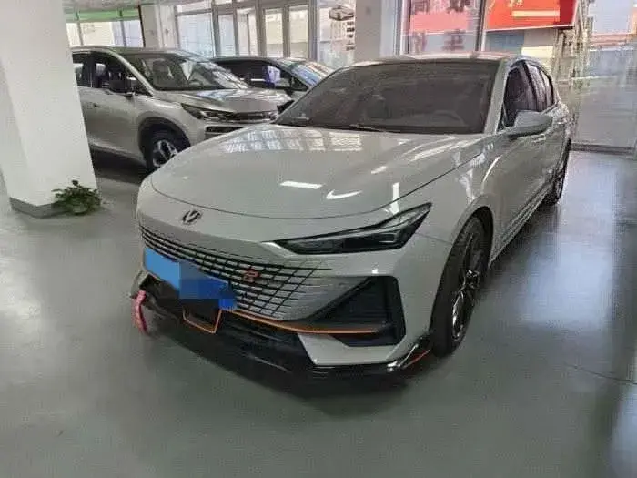 2022 ChangAn UNI-V 1.5T 188HP L4 7DCT