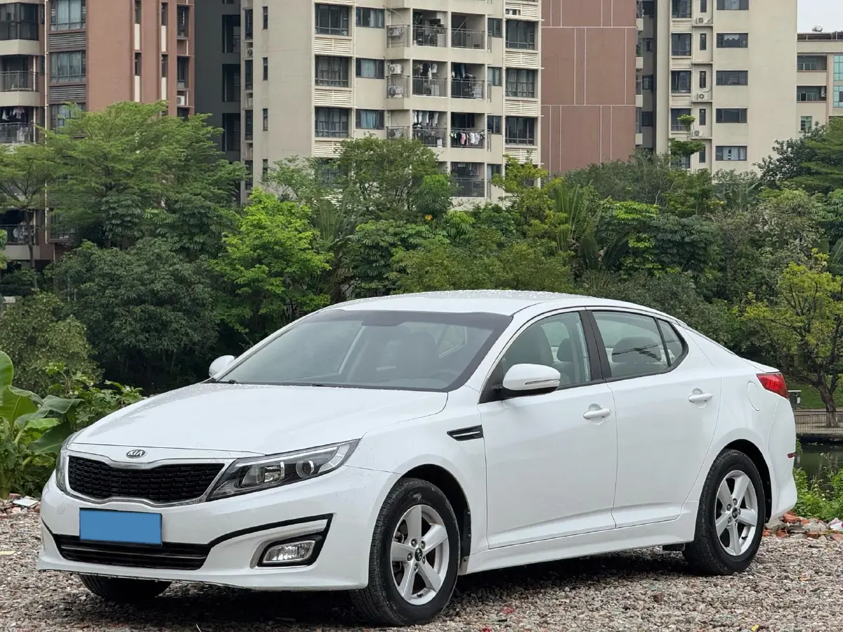 2015 Kia K5 2.0L 162HP L4 6AT