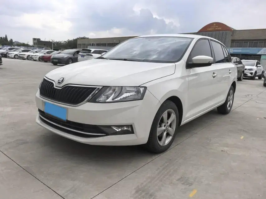 2019 Skoda Rapid Spaceback 1.5L 110HP L4 6AT