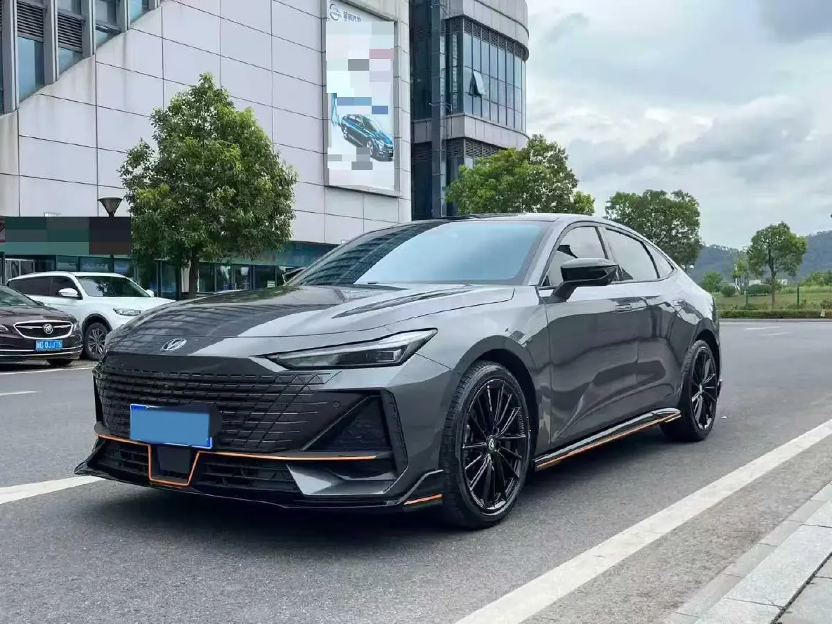 2022 ChangAn UNI-V 1.5T 188HP L4 7DCT