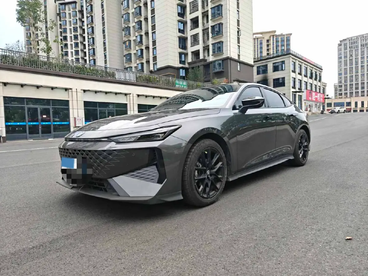 2024 ChangAn UNI-V 1.5T 188HP L4 7DCT