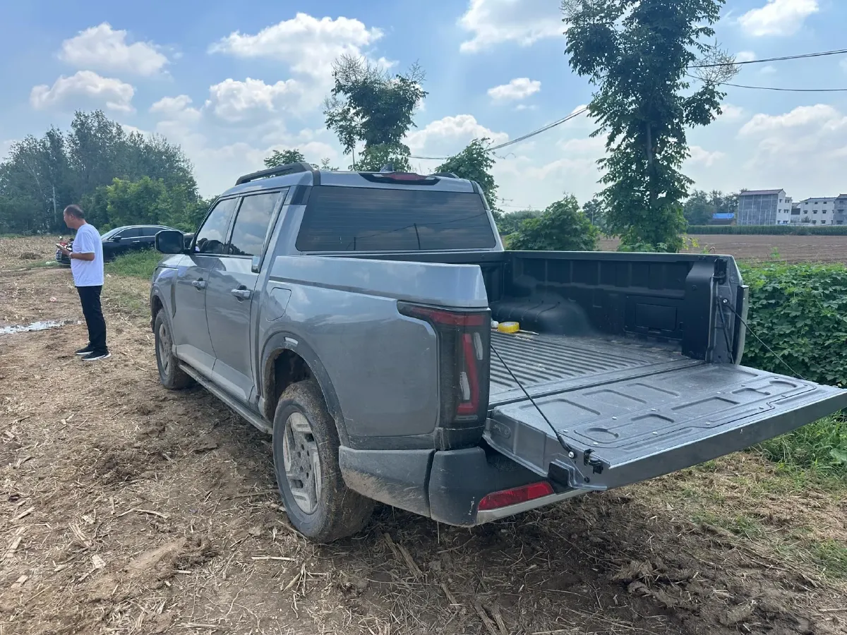 2025 Dongfeng Z9 GE PHEV 1.5T 147HP L4 4DHT PHEV,autocango,china used car exporter,china ev exporter,chinese used car exporter,chinese used ev exporter