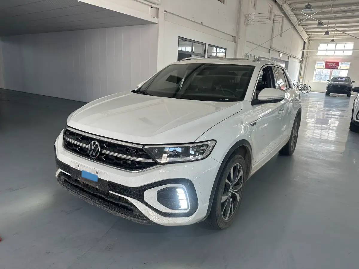 2023 Volkswagen T-Roc 1.5T 160HP L4 7DCT