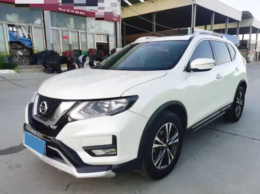 2021 Nissan X-Trail 2.5L 181HP L4 CVT