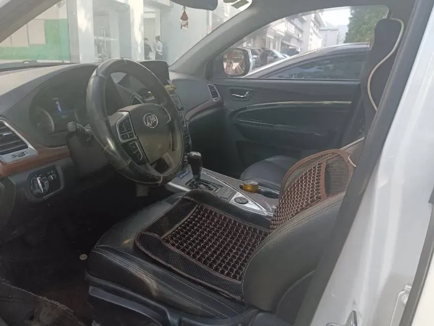 2017 LiFan X80 2.0T 192HP L4 6AT,autocango,china used car exporter,china ev exporter,chinese used car exporter,chinese used ev exporter