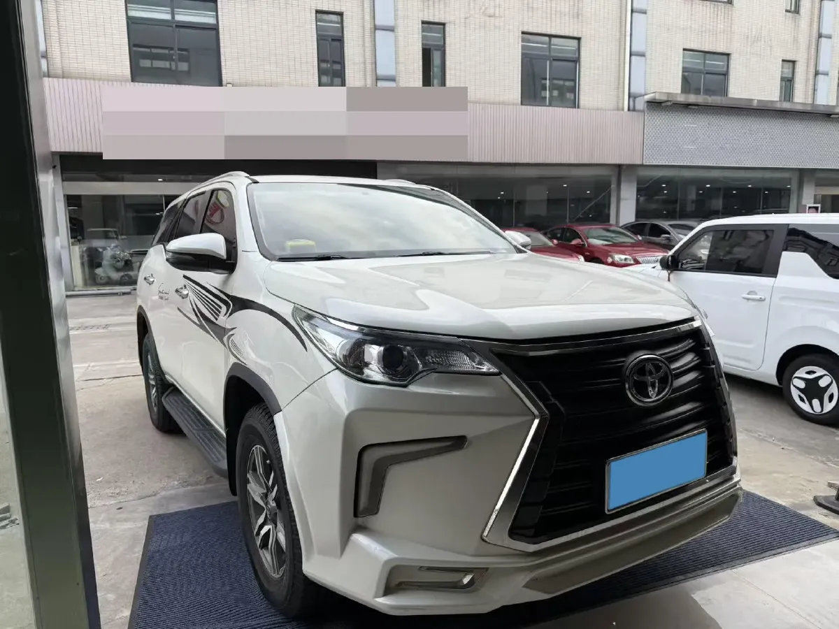 2016 Toyota Fortuner 2.7L 163HP L4 6AT,autocango,china used car exporter,china ev exporter,chinese used car exporter,chinese used ev exporter
