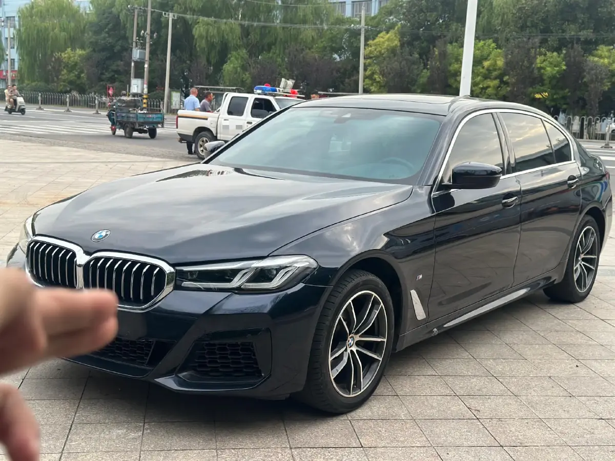 2022 BMW 5 Series 2.0T 184HP L4 8AT