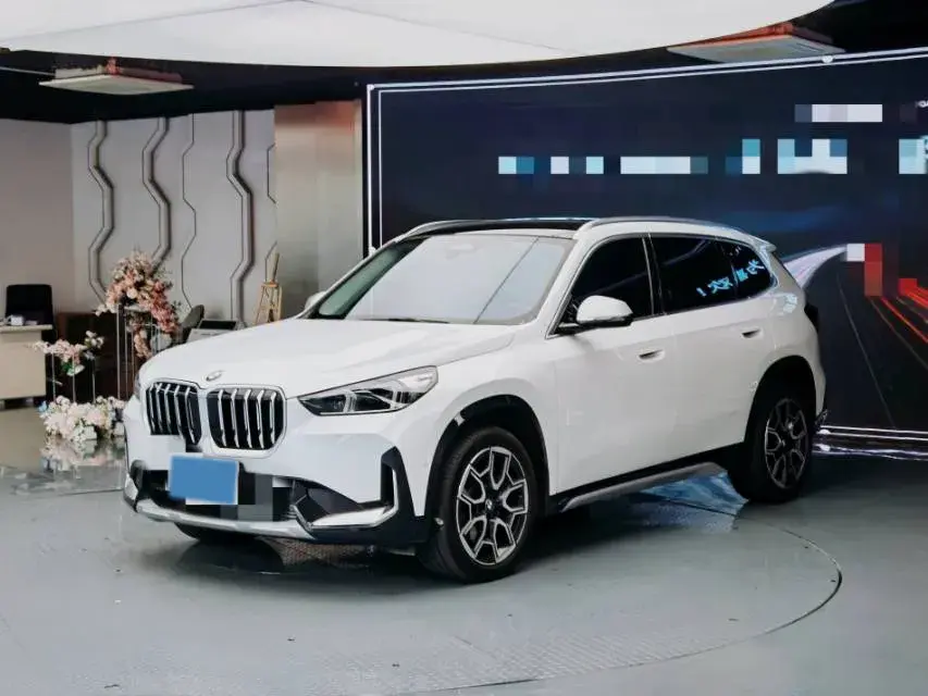 2023 BMW X1 2.0T 204HP L4 7DCT