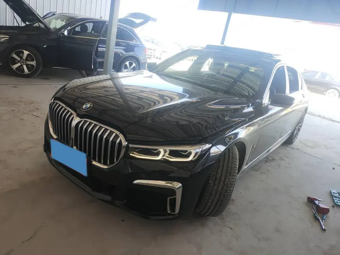 2021 BMW 7 Series 3.0T 340HP L6 8AT