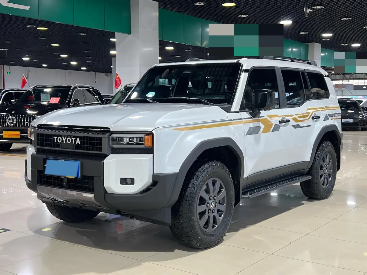 2024 Toyota Land Cruiser Prado 2.4T 282HP L4 8AT Hybrid