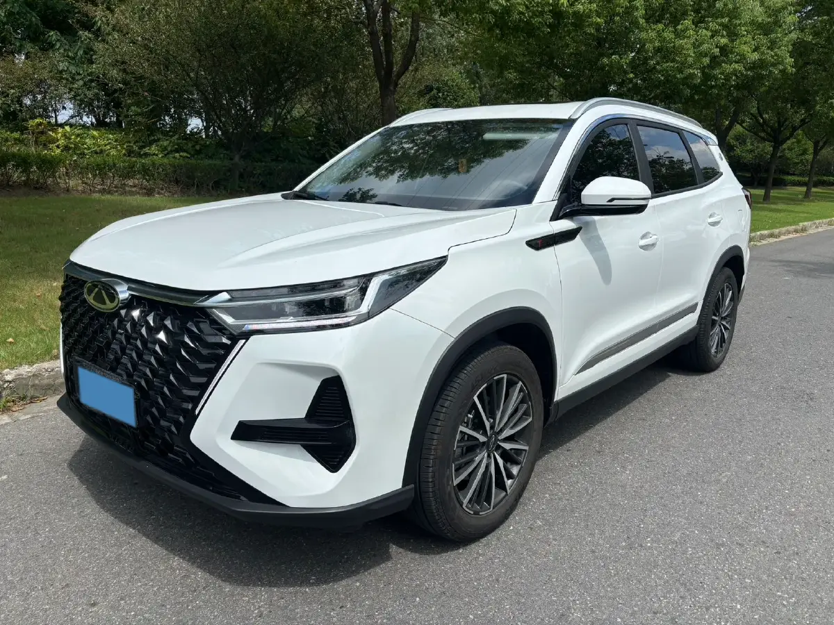 2025 Chery Tiggo 8 PRO 1.6T 197HP L4 7DCT