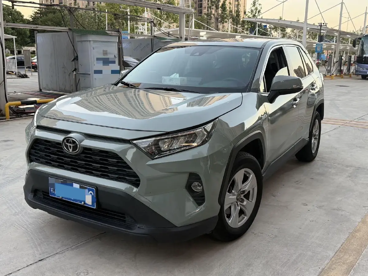 2020 Toyota RAV4 2.0L 171HP L4 CVT