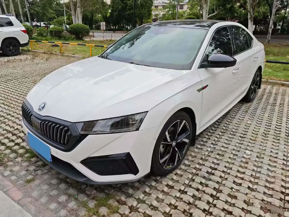 2021 Skoda Octavia 1.4T 150HP L4 7DCT