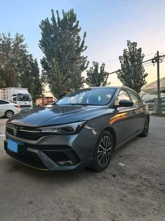 2021 Roewe i5 1.5L 120HP L4 CVT