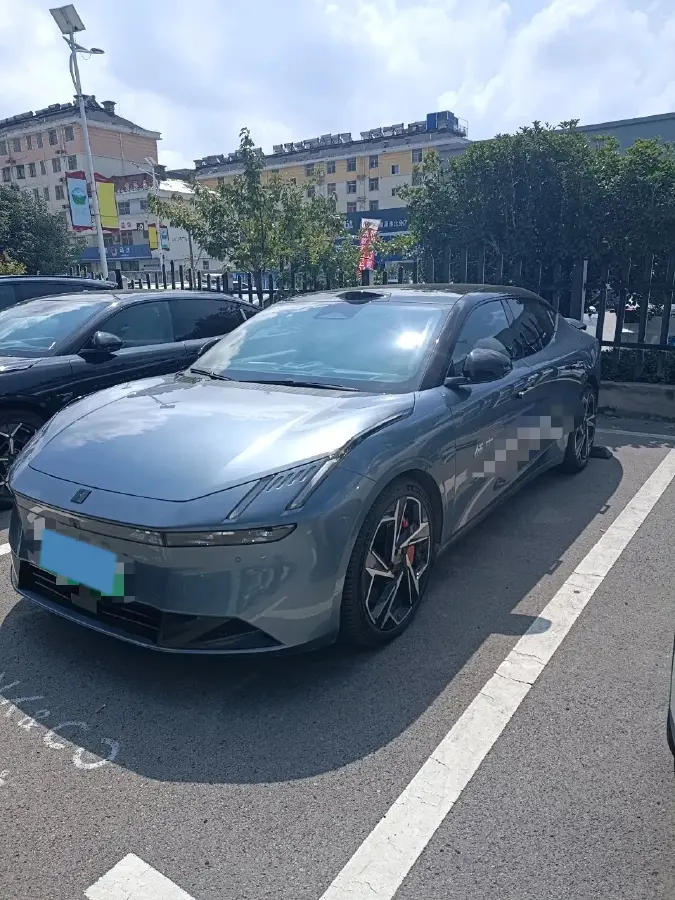 2025 LYNK&CO Z10 BEV 95KWH