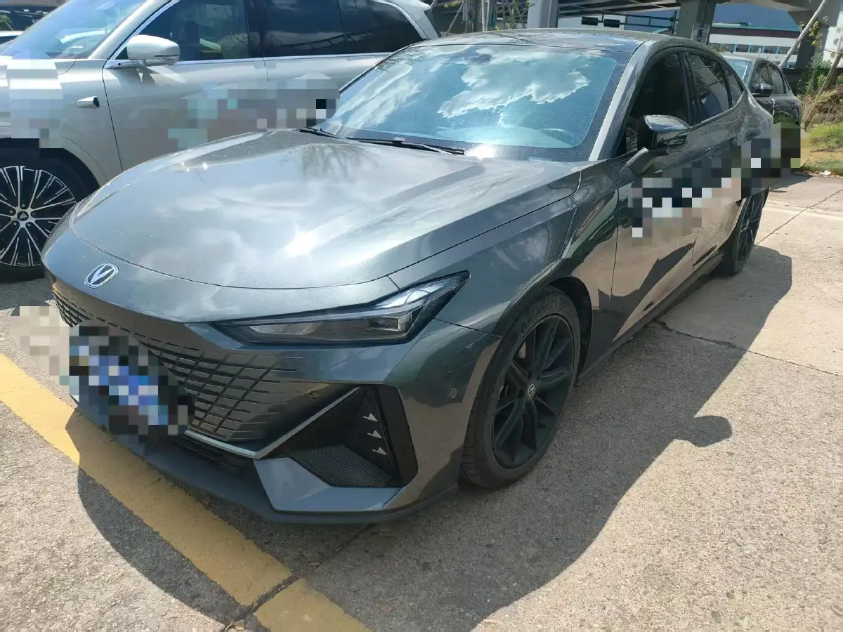 2022 ChangAn UNI-V 1.5T 188HP L4 7DCT