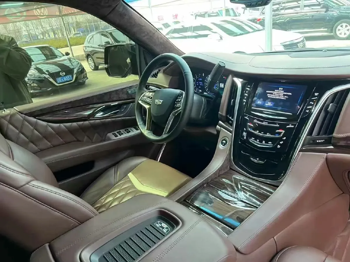 2017 Cadillac ESCALADE 6.2L 426HP V8 8AT,autocango,china used car exporter,china ev exporter,chinese used car exporter,chinese used ev exporter