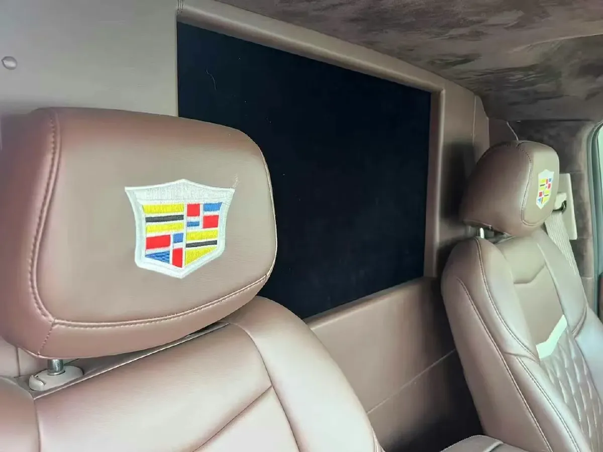 2017 Cadillac ESCALADE 6.2L 426HP V8 8AT,autocango,china used car exporter,china ev exporter,chinese used car exporter,chinese used ev exporter