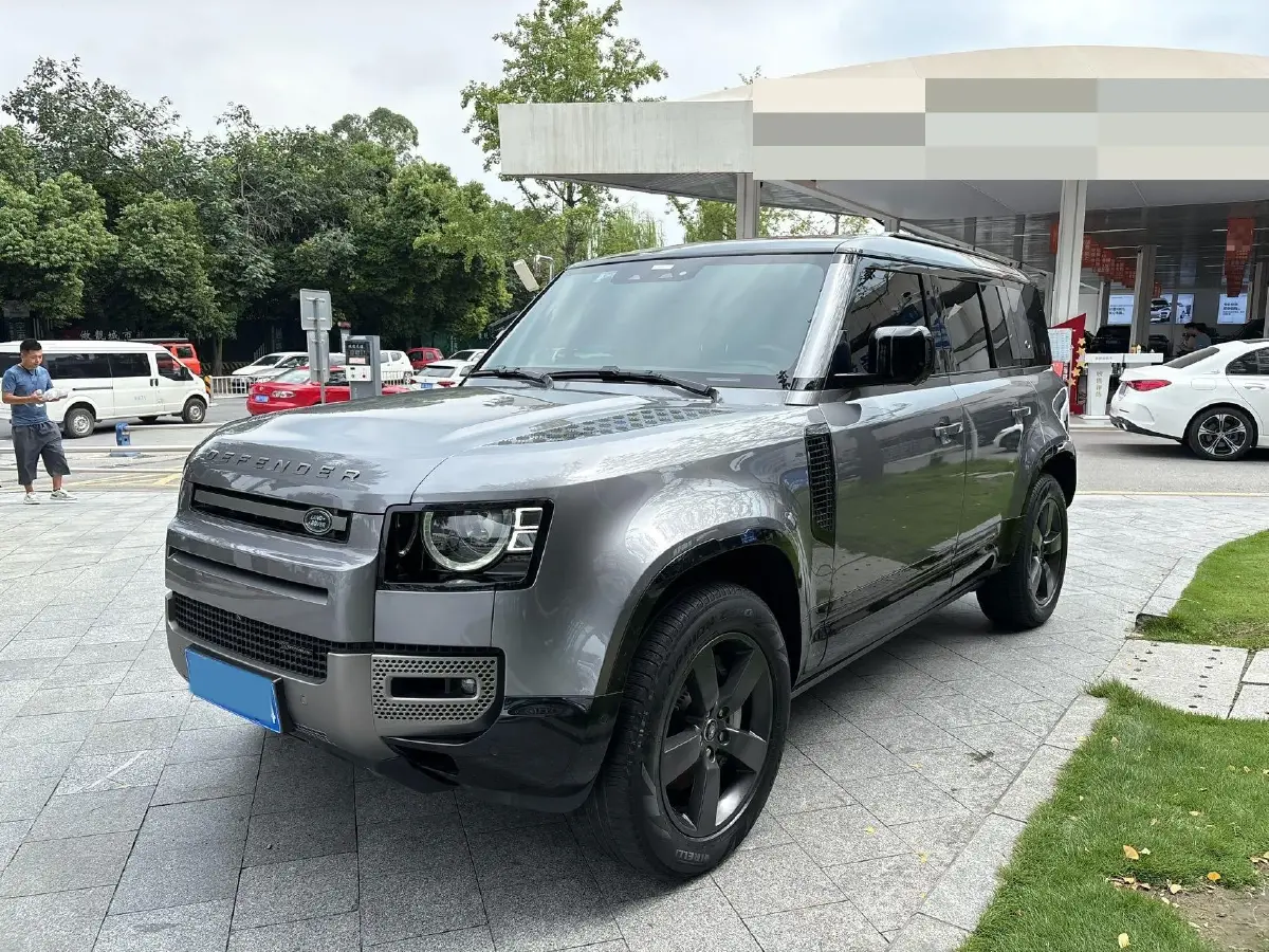 2023 Land Rover Defender 3.0T 400HP L6 8AT