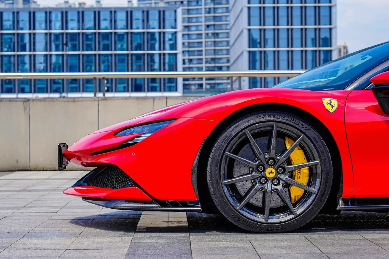 2020 Ferrari SF90 3.9T 781HP V8 8DCT PHEV 7.9KWH,autocango,china used car exporter,china ev exporter,chinese used car exporter,chinese used ev exporter