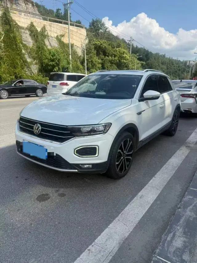 2022 Volkswagen T-Roc 1.4T 150HP L4 7DCT