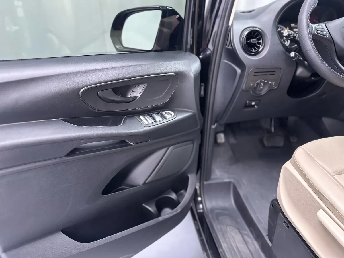 2023 Mercedes-Benz Vito 2.0T 211HP L4 9AT,autocango,china used car exporter,china ev exporter,chinese used car exporter,chinese used ev exporter