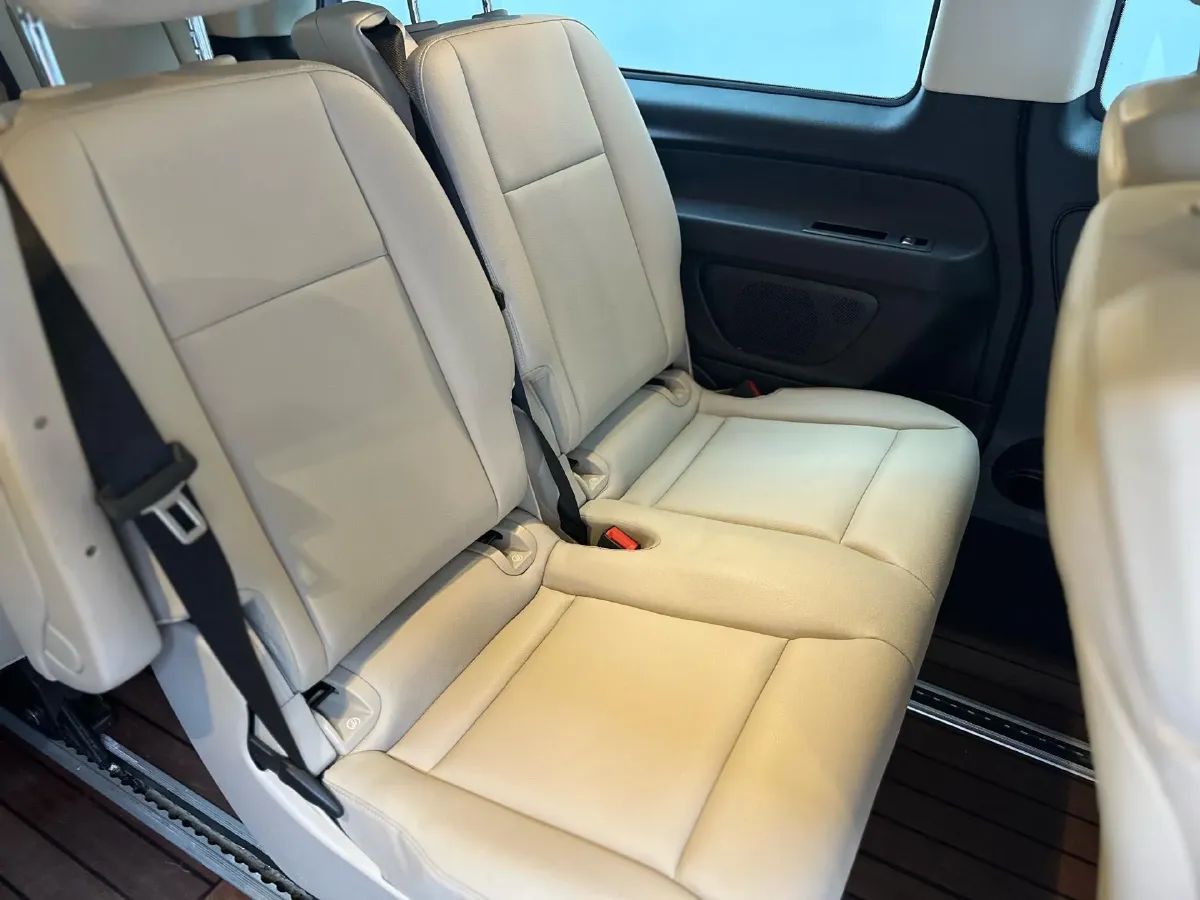 2023 Mercedes-Benz Vito 2.0T 211HP L4 9AT,autocango,china used car exporter,china ev exporter,chinese used car exporter,chinese used ev exporter