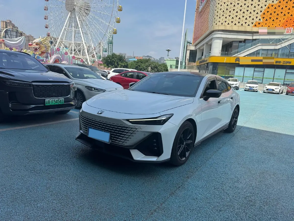2022 ChangAn UNI-V 1.5T 188HP L4 7DCT