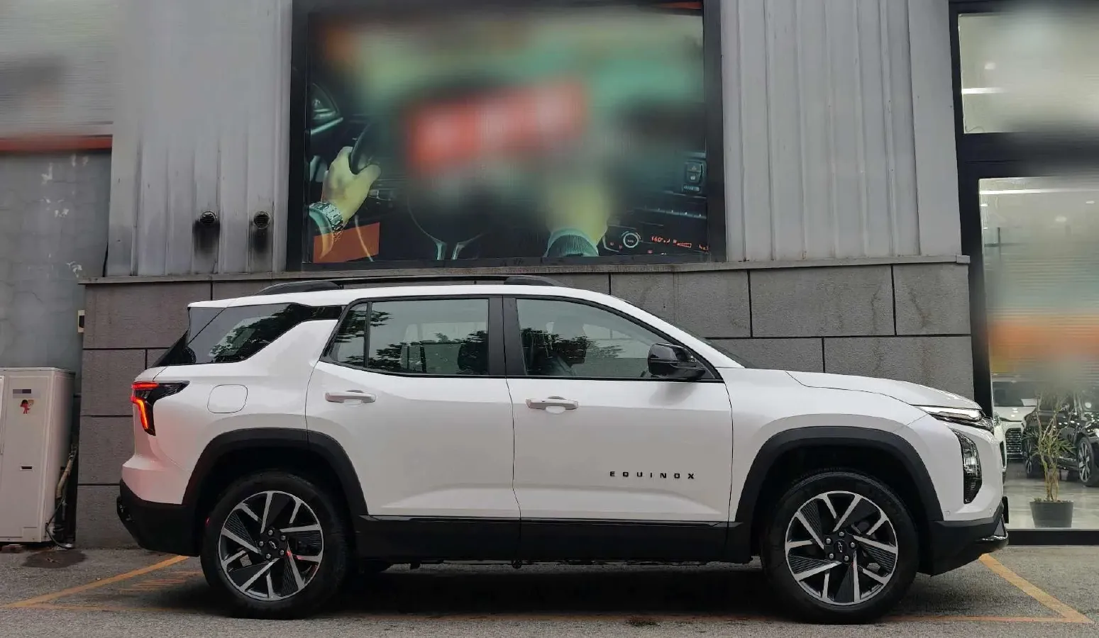 2024 Chevrolet EquinoxPlus 1.5T 180HP L4 2DHT PHEV 16.5KWH,autocango,china used car exporter,china ev exporter,chinese used car exporter,chinese used ev exporter