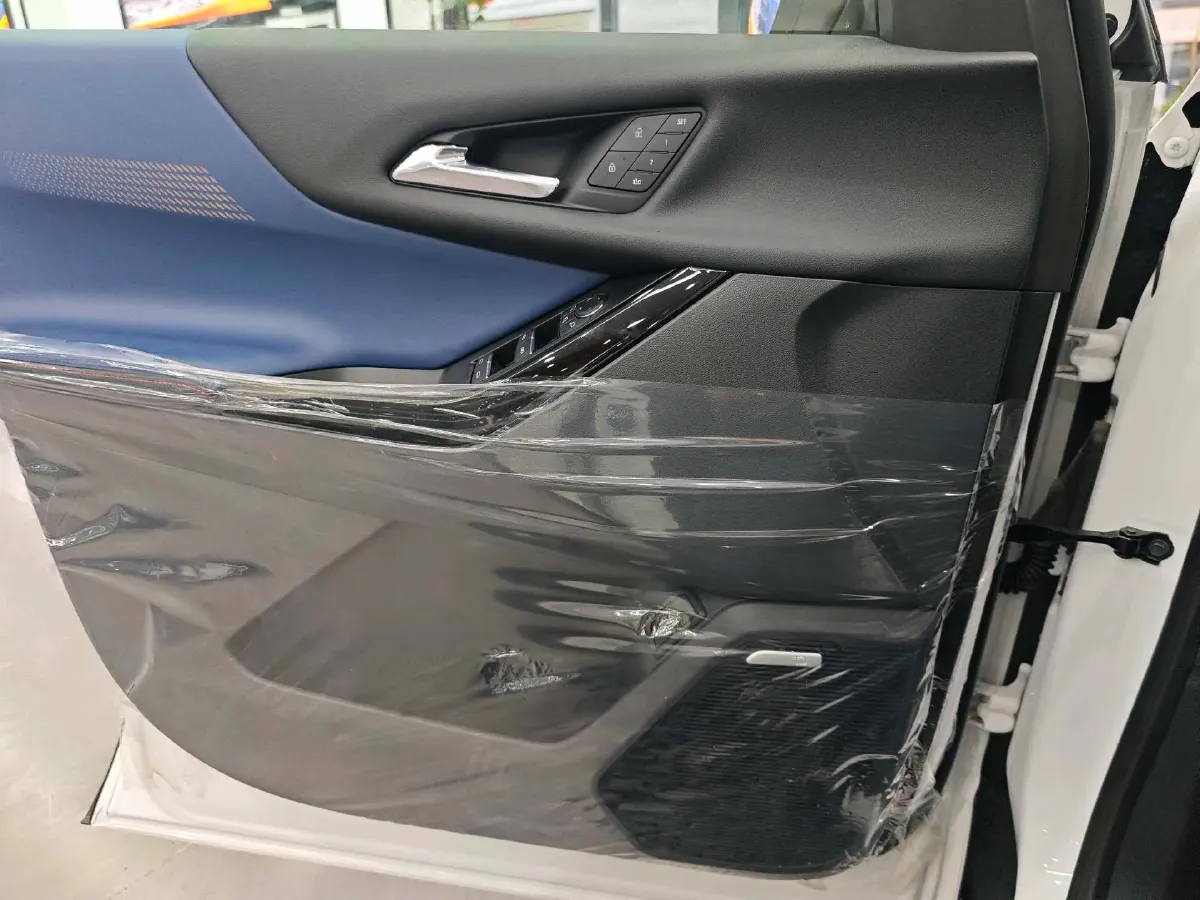 2024 Chevrolet EquinoxPlus 1.5T 180HP L4 2DHT PHEV 16.5KWH,autocango,china used car exporter,china ev exporter,chinese used car exporter,chinese used ev exporter