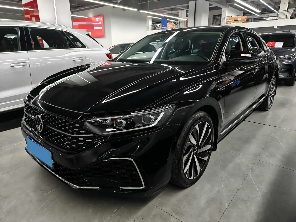 2022 Volkswagen Passat 2.0T 186HP L4 7DCT