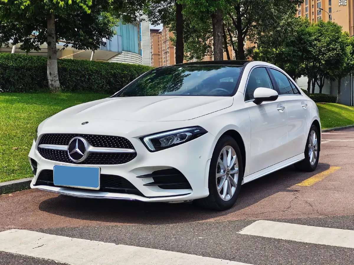2021 Mercedes-Benz A Class 1.3T 163HP L4 7DCT