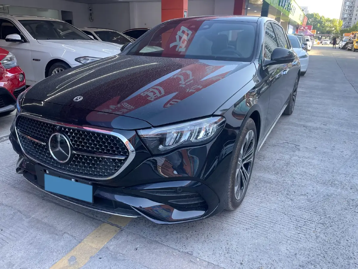 2024 Mercedes-Benz E Class 2.0T 204HP L4 9AT PHEV 25.4KWH