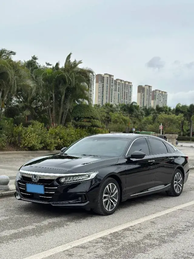 2022 Honda Accord 2.0L 146HP L4 E-CVT Hybrid