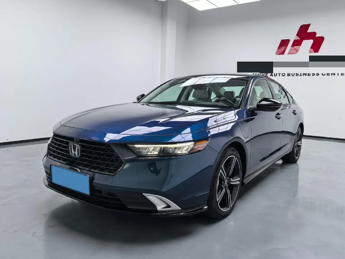2023 Honda Accord 2.0L 148HP L4 E-CVT PHEV 17.7KWH