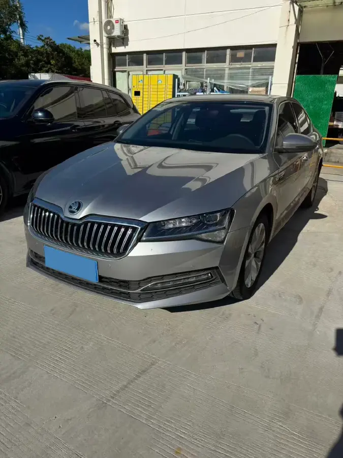 2019 Skoda Superb 1.4T 150HP L4 7DCT