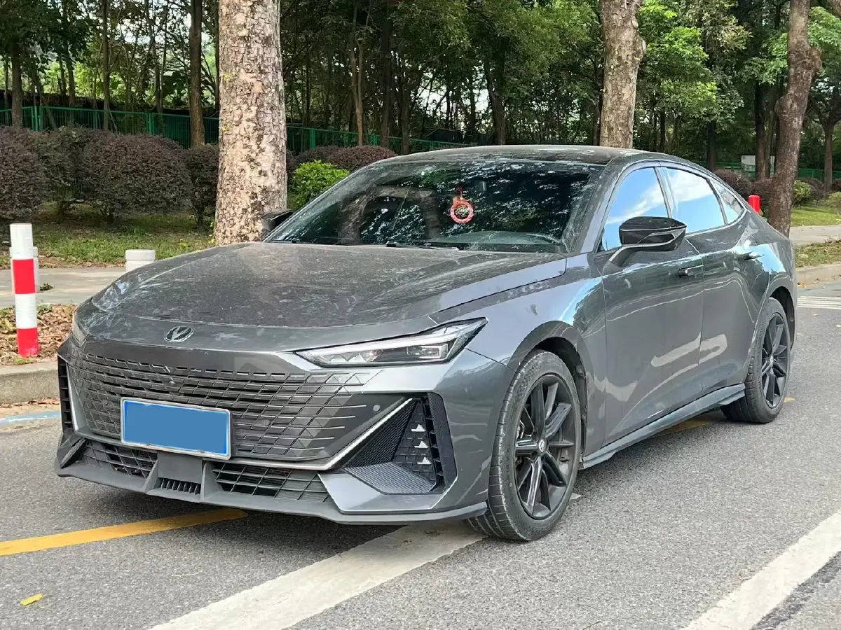 2022 ChangAn UNI-V 1.5T 188HP L4 7DCT