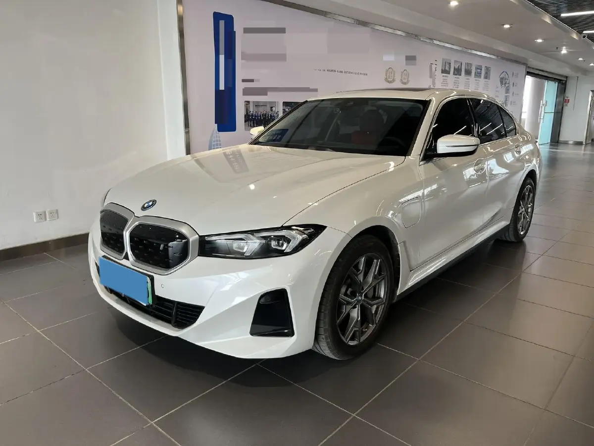 2024 BMW i3 BEV 70KWH