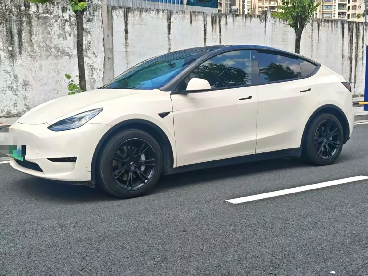 2021 Tesla Model Y BEV 60KWH